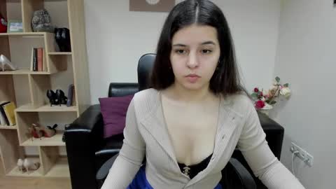 Molly Owens online show from February 1, 12:37 pm