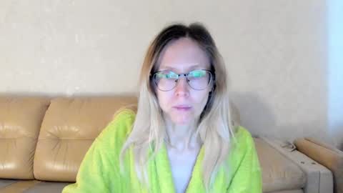 AngelMomm online show from February 25, 5:08 am