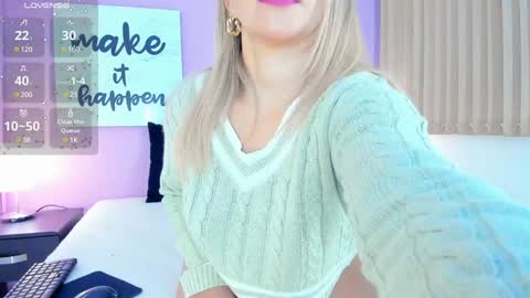 Snapshot of mommysquirt_ chatting on December 29, 3:03 pm Kendall Evanz online show from December 29, 3:03 pm