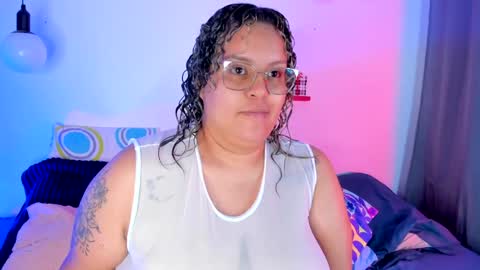 aleja      independent model       online show from January 28, 7:10 pm