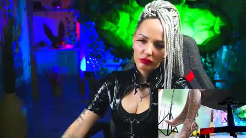 Snapshot of monicamaxwel chatting on March 7, 6:22 pm Monika online show from March 7, 6:22 pm