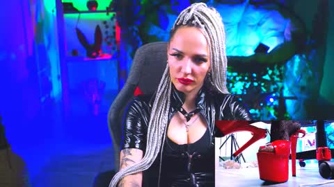 Snapshot of monicamaxwel chatting on March 10, 6:01 pm Monika online show from March 10, 6:01 pm