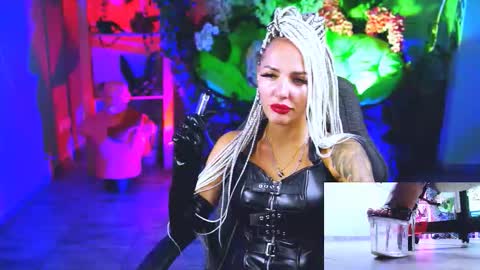 Snapshot of monicamaxwel chatting on September 12, 1:35 pm Monika online show from September 12, 1:35 pm