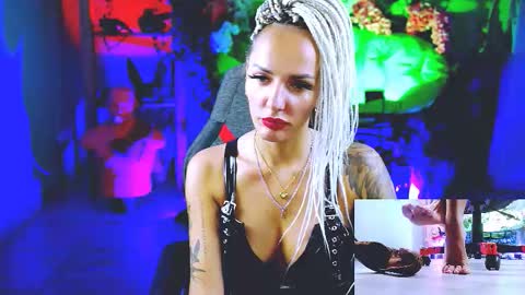 Snapshot of monicamaxwel chatting on September 17, 2:09 pm Monika online show from September 17, 2:09 pm