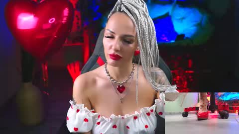 Snapshot of monicamaxwel chatting on February 14, 11:53 am Monika online show from February 14, 11:53 am