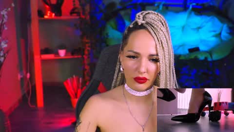 Snapshot of monicamaxwel chatting on February 6, 6:35 pm Monika online show from February 6, 6:35 pm