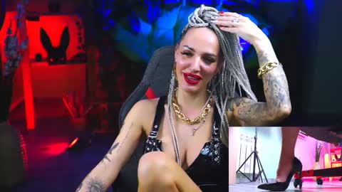 Snapshot of monicamaxwel chatting on February 22, 6:52 pm Monika online show from February 22, 6:52 pm