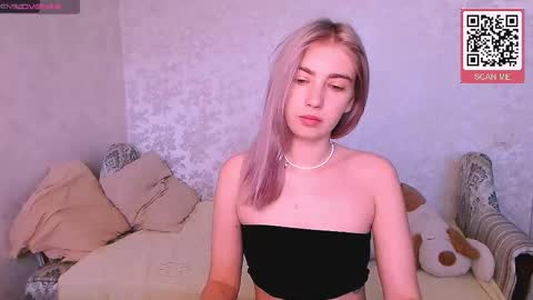 monicamoonlight online show from September 23, 7:57 am