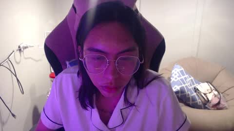 ELYSE A SIMPLE GIRL online show from January 30, 6:32 pm