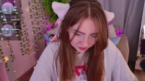 Snapshot of moon__bunny chatting on September 11, 3:46 pm Moon Bunny online show from September 11, 3:46 pm