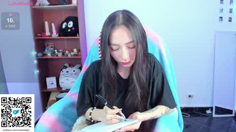 MOON  online show from December 26, 10:52 pm