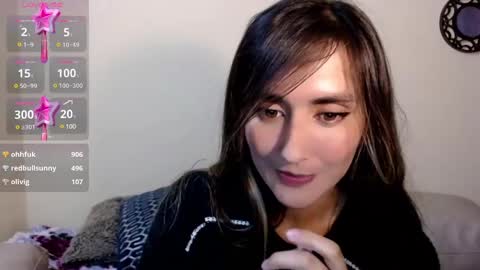 Moriah online show from December 3, 10:34 pm