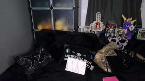 Moxxxie Morbid online show from March 5, 8:21 am