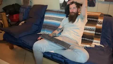 Snapshot of mr_valdor chatting on January 4, 9:20 pm Valdor online show from January 4, 9:20 pm