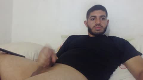 Snapshot of mrcum24 chatting on December 26, 10:20 pm Will online show from December 26, 10:20 pm