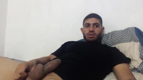 Snapshot of mrcum24 chatting on January 3, 11:23 pm Will online show from January 3, 11:23 pm
