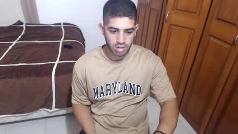 Snapshot of mrcum24 chatting on December 2, 8:17 pm Will online show from December 2, 8:17 pm