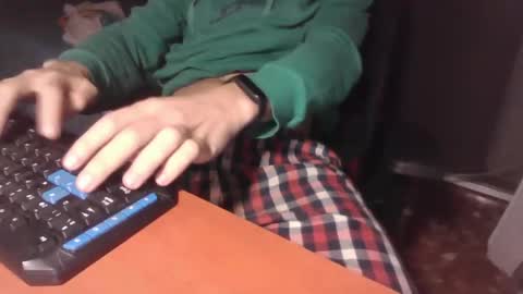 Snapshot of mrhotboy9906 chatting on December 4, 10:57 pm mrhotboy9906 online show from December 4, 10:57 pm