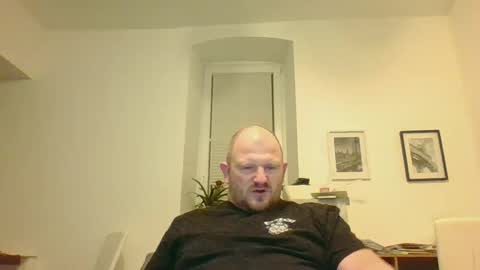 Snapshot of mrhotsex69 chatting on February 3, 12:15 am mrhotsex69 online show from February 3, 12:15 am