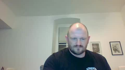 Snapshot of mrhotsex69 chatting on February 9, 12:17 am mrhotsex69 online show from February 9, 12:17 am