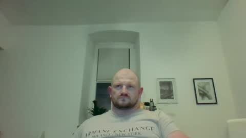 Snapshot of mrhotsex69 chatting on January 6, 11:31 pm mrhotsex69 online show from January 6, 11:31 pm