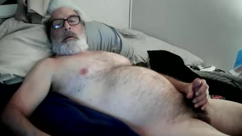 mrjames59 online show from December 31, 3:12 am