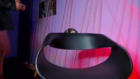 Snapshot of mrshaggy_ chatting on February 18, 5:09 am Mr Shaggy online show from February 18, 5:09 am