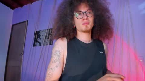 Snapshot of mrshaggy_ chatting on January 27, 10:06 pm Mr Shaggy online show from January 27, 10:06 pm