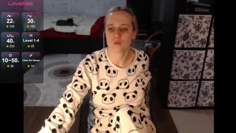 Snapshot of mrsluck chatting on March 2, 1:16 pm Sasha online show from March 2, 1:16 pm