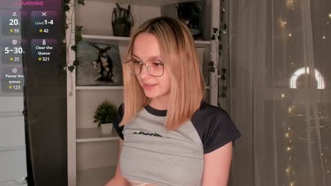 Elizabeth online show from January 27, 9:22 pm