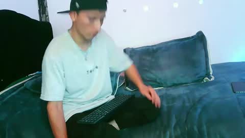 Snapshot of mucleboys1 chatting on September 19, 12:37 am boss y jord online show from September 19, 12:37 am