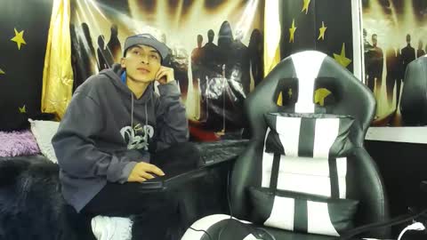 Snapshot of mucleboys1 chatting on January 21, 3:59 am boss y jord online show from January 21, 3:59 am