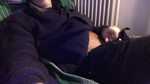 Bi sexy guy lovense hush is on private is open or password show tip if you like. online show from January 28, 3:35 pm