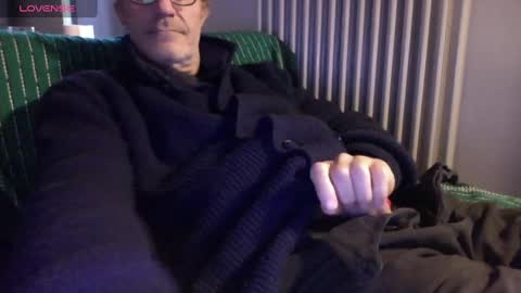 Bi sexy guy lovense hush is on private is open or password show tip if you like. online show from February 18, 4:36 pm