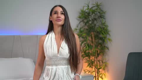 Miryam online show from January 7, 5:42 pm