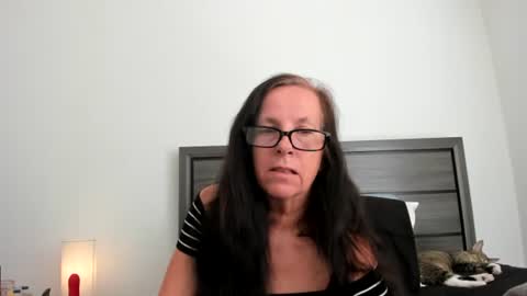 mysteriouspeachgoddess online show from September 14, 8:21 pm