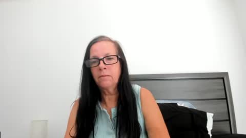 mysteriouspeachgoddess online show from September 12, 3:03 pm