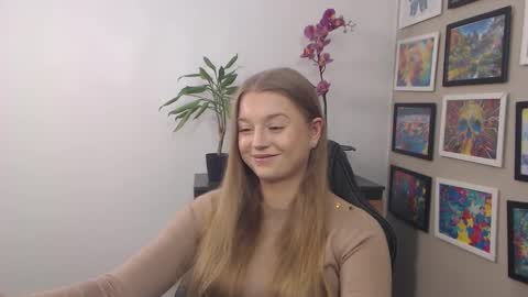 Snapshot of mysteryericax chatting on February 28, 7:48 am Erica online show from February 28, 7:48 am