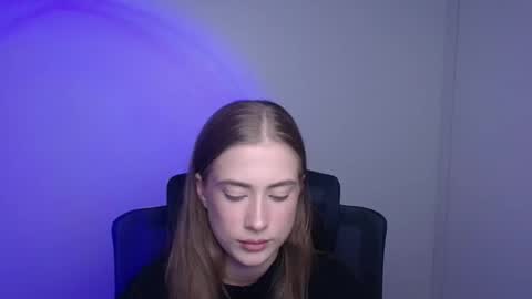 Snapshot of mysticemeli chatting on September 12, 5:20 am Emelie online show from September 12, 5:20 am