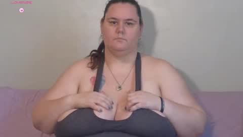 Snapshot of mzjuicybootay2169 chatting on September 11, 4:19 pm Mzjuicybootay online show from September 11, 4:19 pm