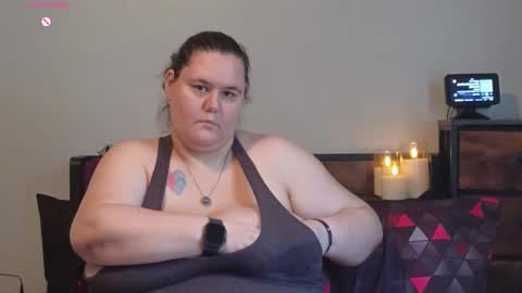 Snapshot of mzjuicybootay2169 chatting on September 15, 7:15 pm Mzjuicybootay online show from September 15, 7:15 pm