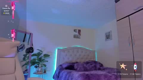 Snapshot of naath_ chatting on December 18, 10:24 pm anny online show from December 18, 10:24 pm