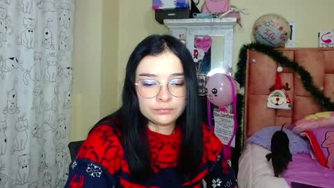 nahia cute     only   online show from December 25, 8:50 pm