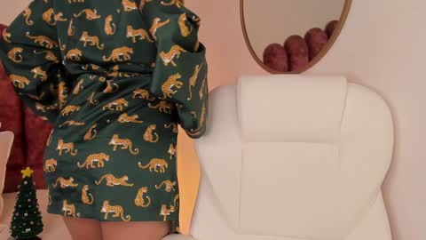 Nahia INDEPENDENT MODEL P online show from December 10, 5:11 pm
