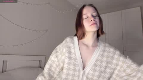 Snapshot of naomi_oops chatting on January 22, 6:20 am Naomi online show from January 22, 6:20 am