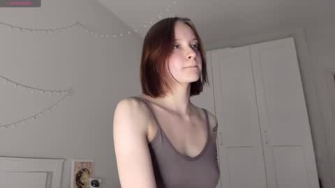 Snapshot of naomi_oops chatting on December 21, 8:54 pm Naomi online show from December 21, 8:54 pm