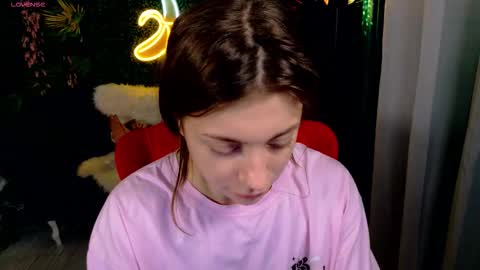 Snapshot of naomimur chatting on September 19, 4:49 am Naomi online show from September 19, 4:49 am