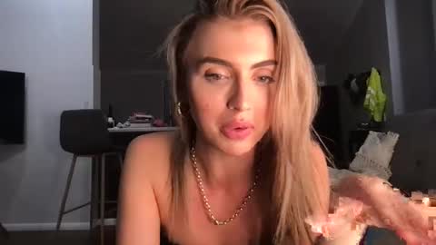 Snapshot of naomirhoades chatting on February 27, 4:10 pm naomirhoades online show from February 27, 4:10 pm