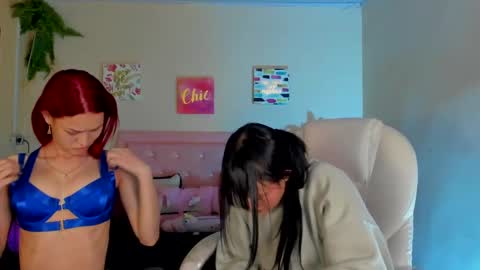 naomy online show from February 15, 3:39 pm