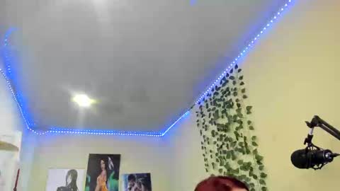 naomy online show from February 18, 10:58 pm